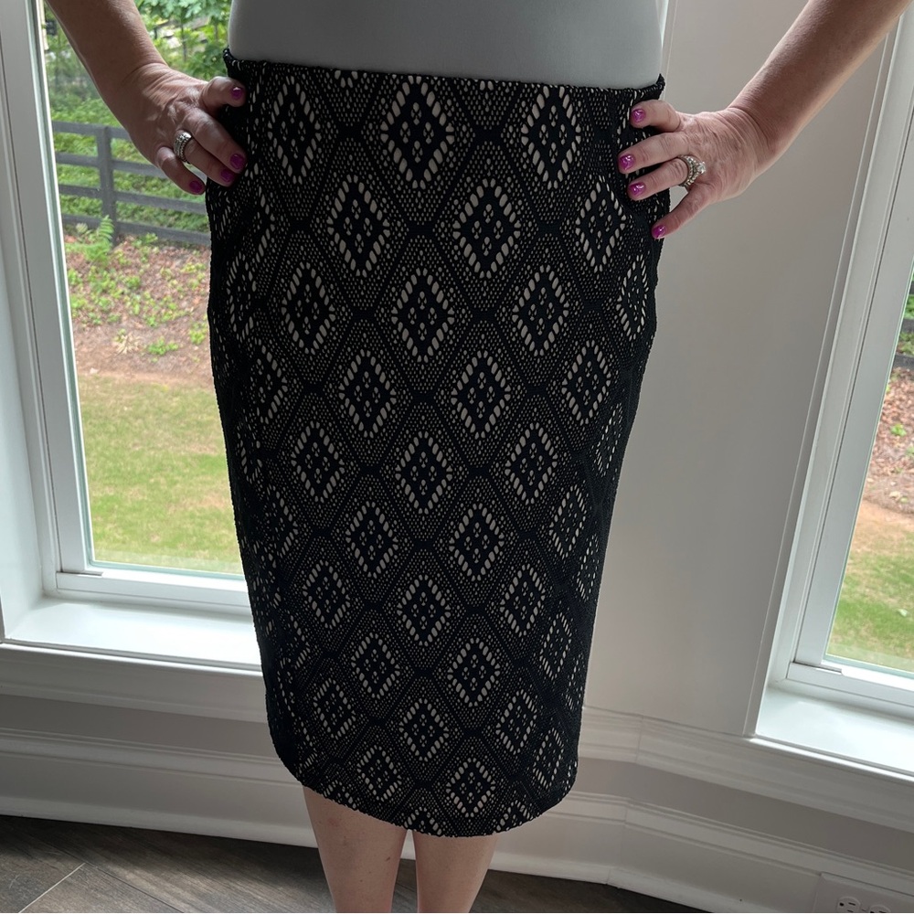 Black & white lace Renee C skirt